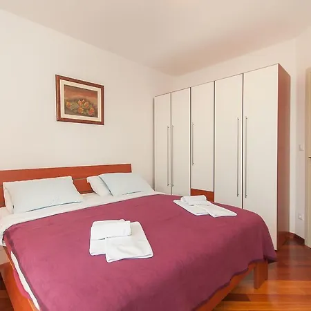 Nikolina Apartamento Split